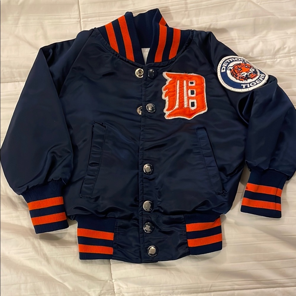 Pyramid MLB Licensed Jacket